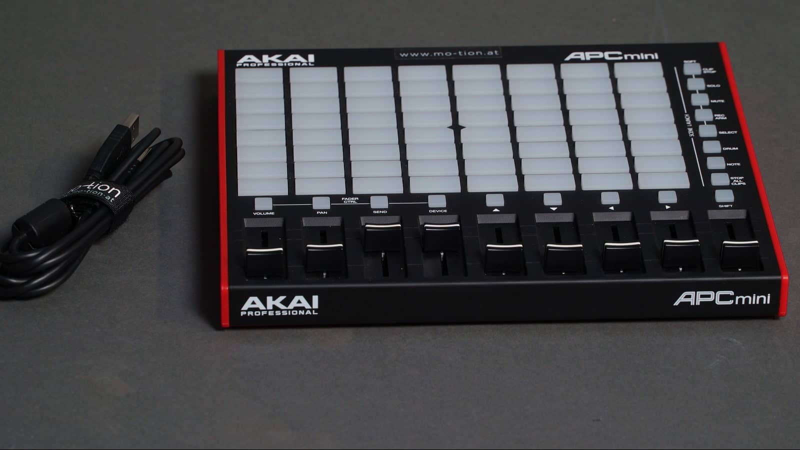 AKAI APC mini