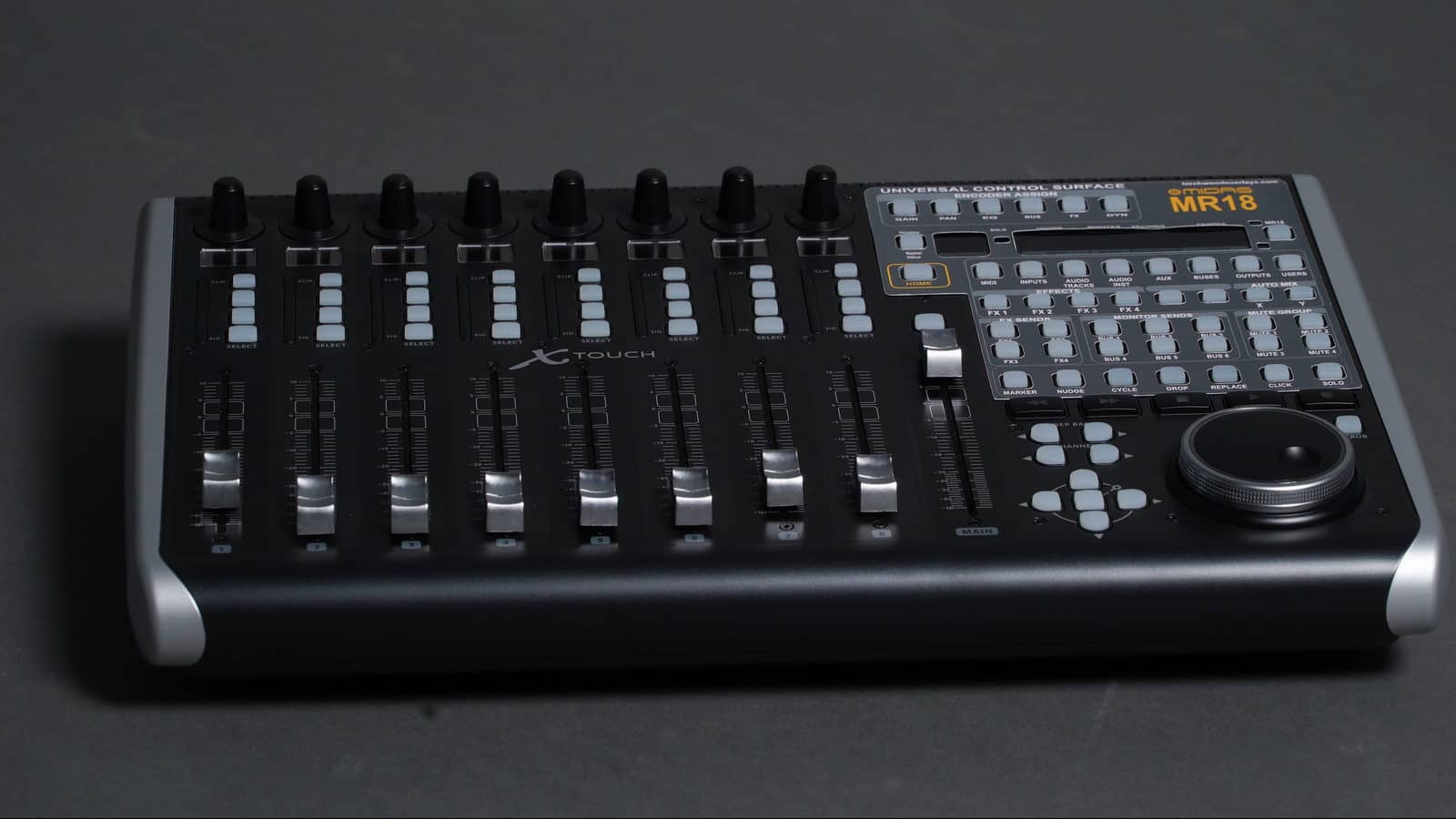 Behringer X-Touch MIDI Panel